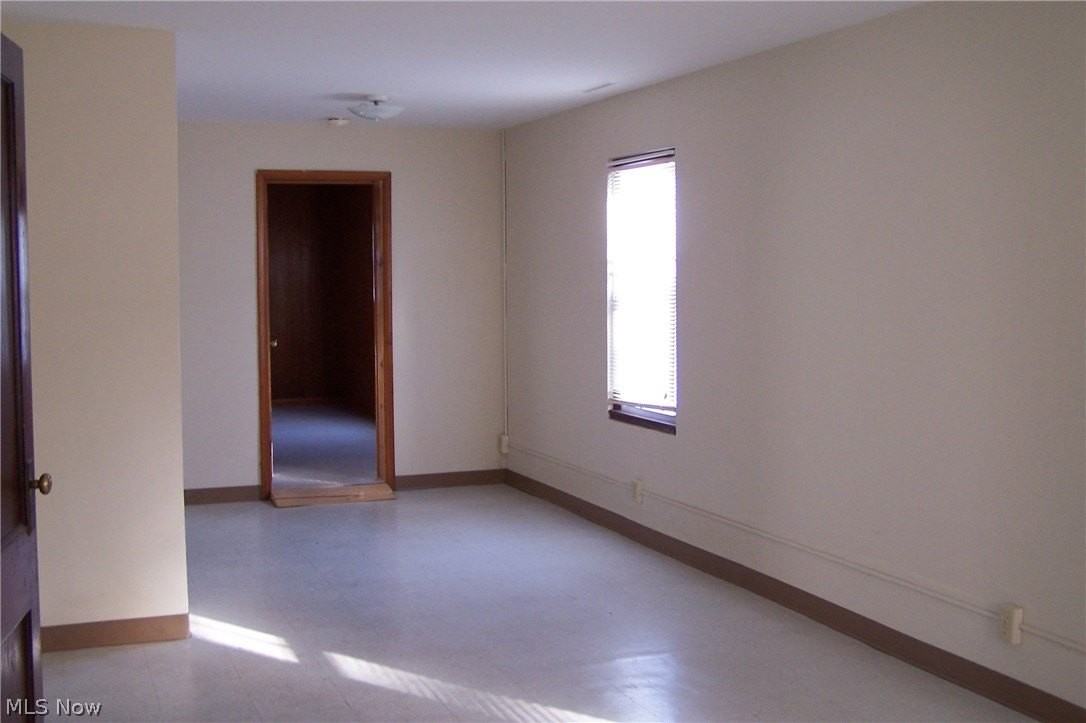 15794 Grove St - Photo 3 of 25