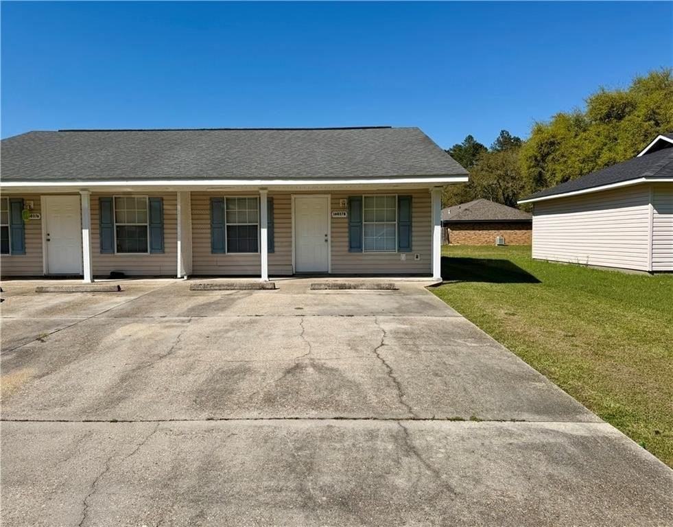 16037 J R Dr #B - Photo 2 of 10