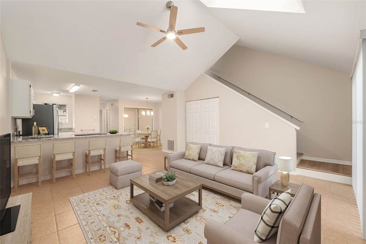 9755 Sw 52nd Rd - Photo 3 of 43