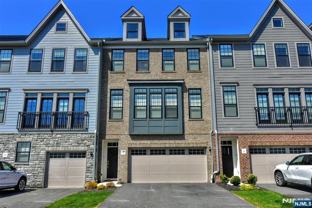 32 Cinnamon Dr - Photo 1 of 1