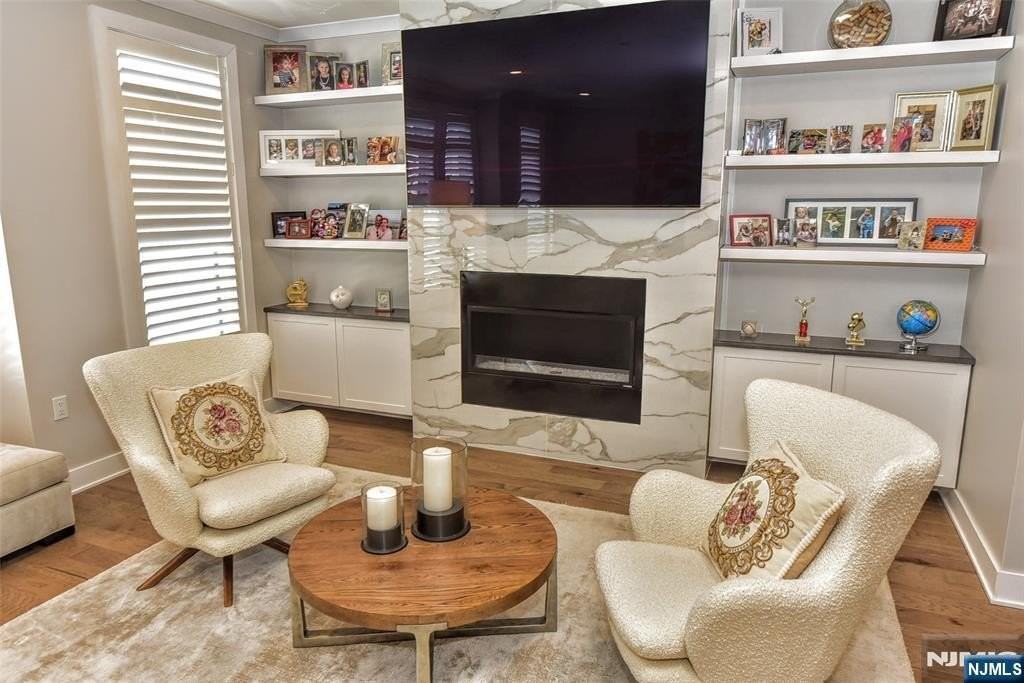 32 Cinnamon Dr - Photo 5 of 25