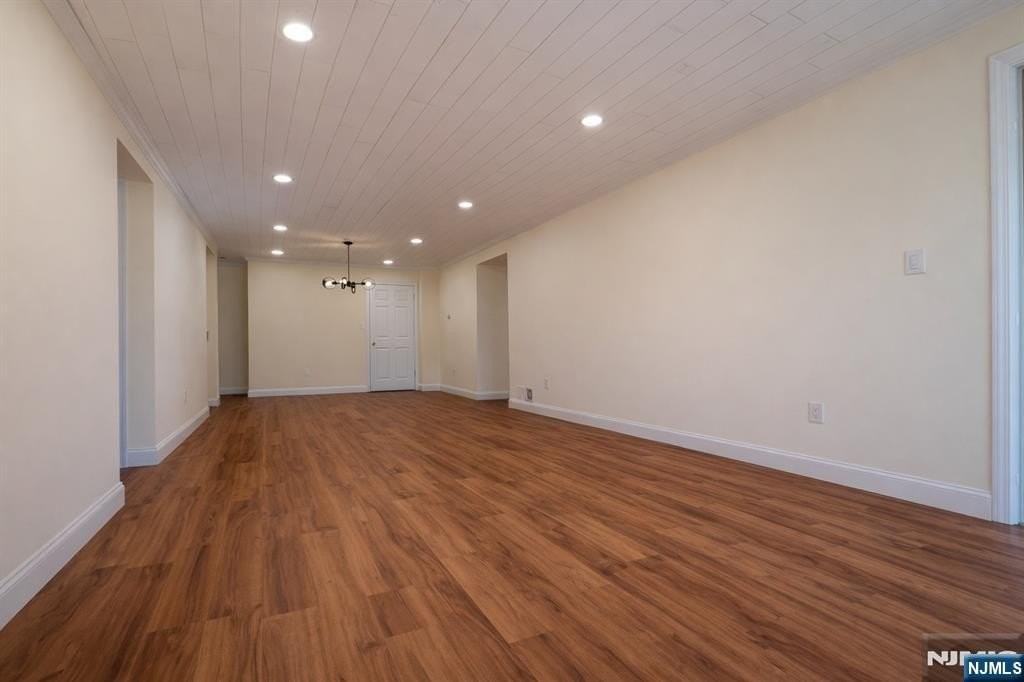 1120 Hyde Park Ct - Photo 5 of 23