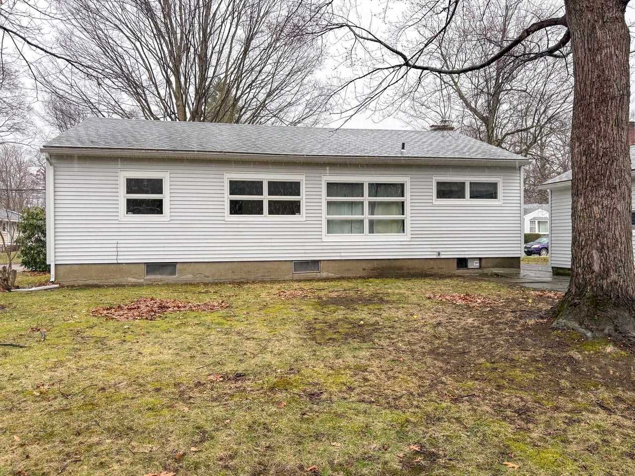 38 Marshall Dr - Photo 3 of 39