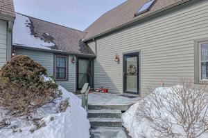 featured image of 35 Montrose Dr