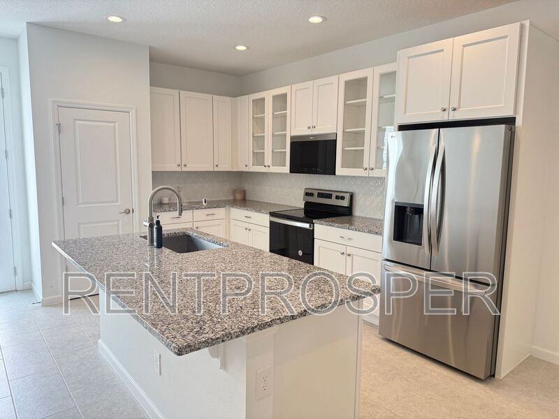 13925 Easdale Aly - Photo 3 of 15