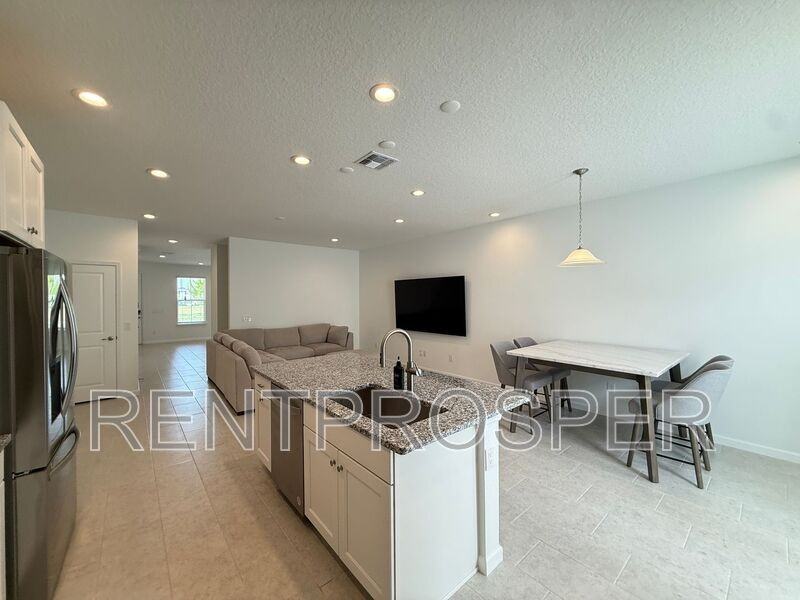 13925 Easdale Aly - Photo 4 of 15