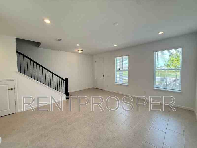 13925 Easdale Aly - Photo 6 of 15