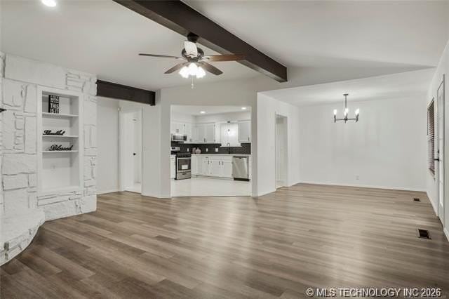 1801 N Cypress Ave - Photo 2 of 3