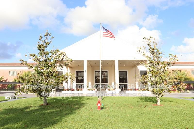 170 Dorset E - Photo 3 of 45