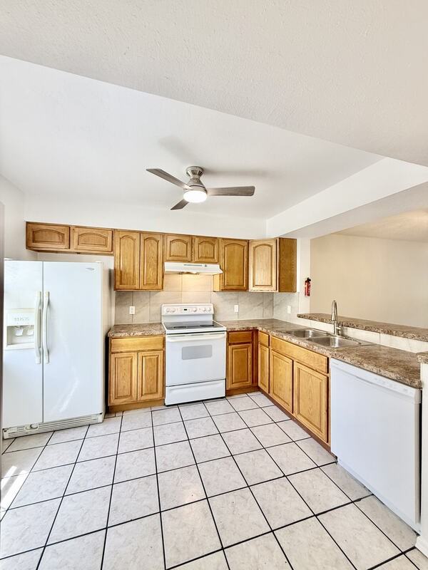 380 2nd Ave N - Photo 6 of 42