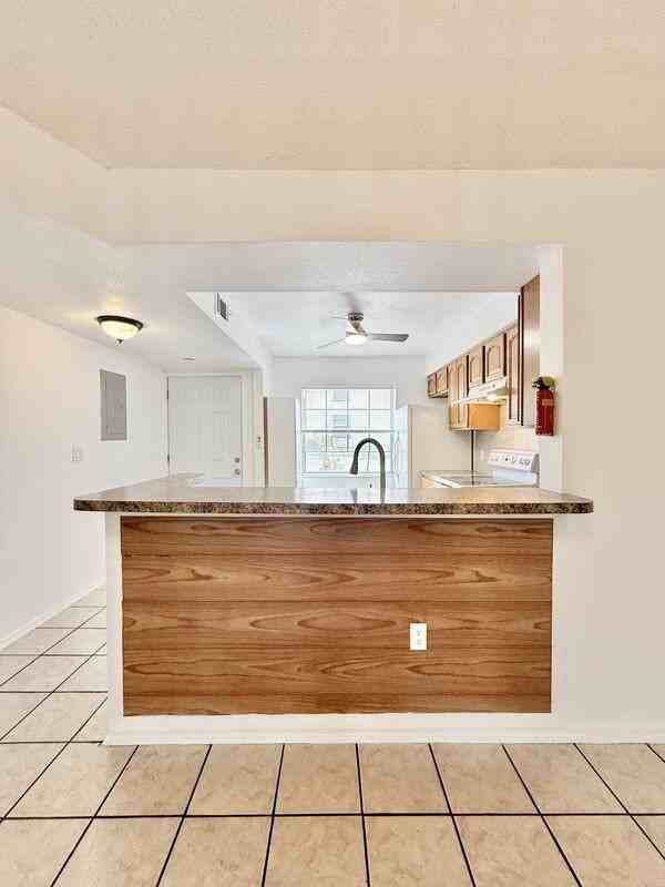 380 2nd Ave N - Photo 7 of 42