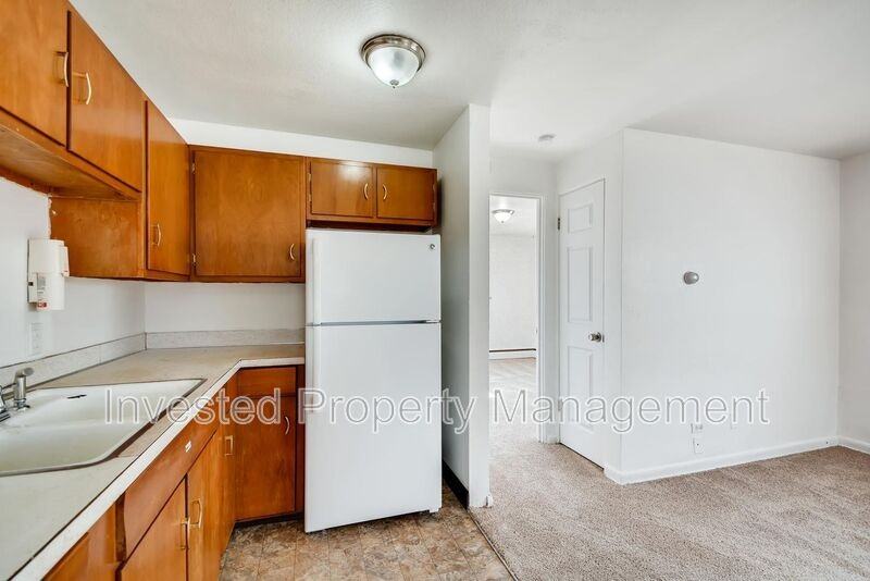 257 E Powers Ave #3 - Photo 3 of 11