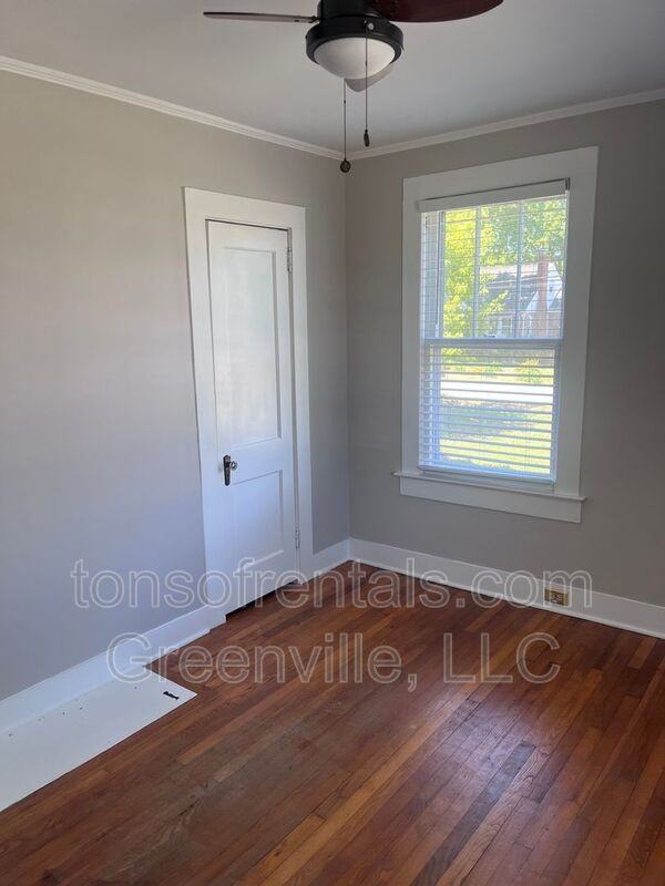 205 Thackston St - Photo 7 of 14