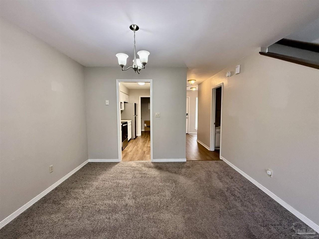 912 Brookside Pl - Photo 3 of 22