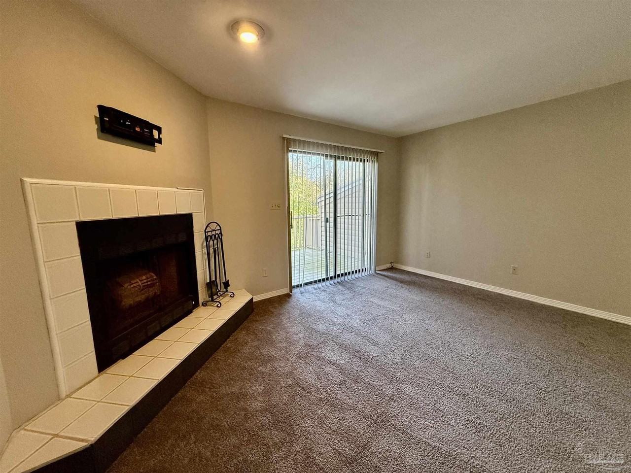 912 Brookside Pl - Photo 5 of 22