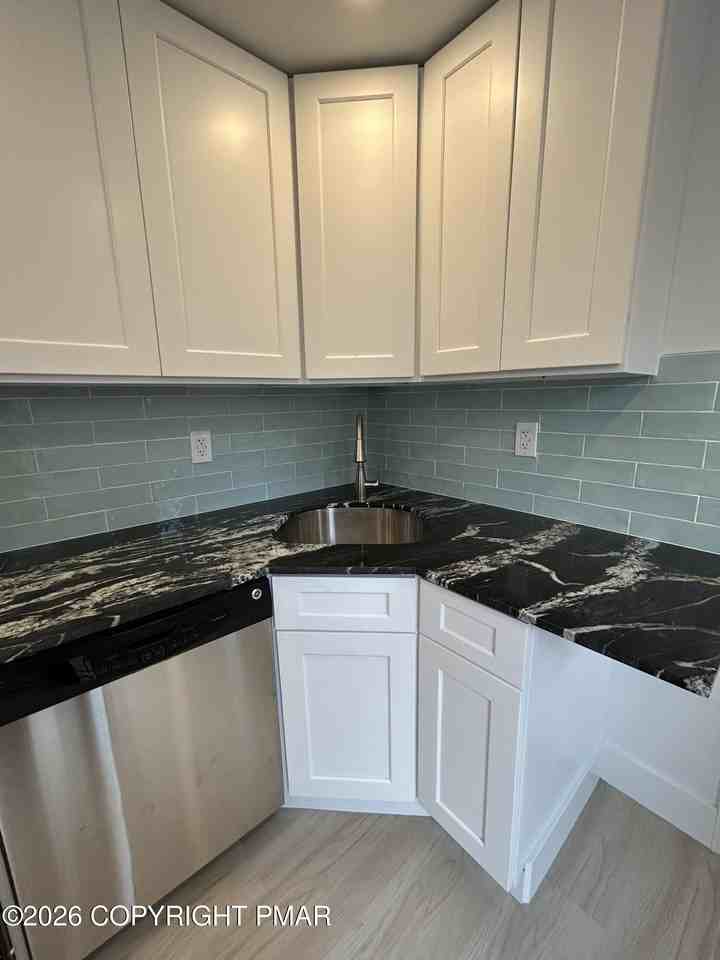 175 Prospect St #175-1 - Photo 4 of 18