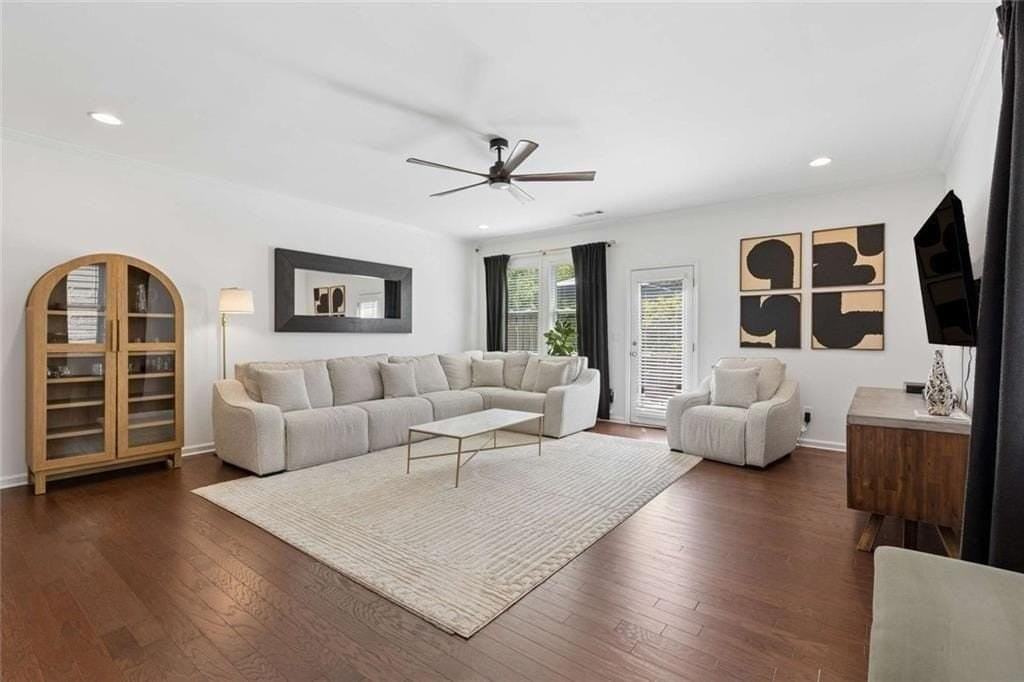 1326 Kingston Trl - Photo 6 of 47