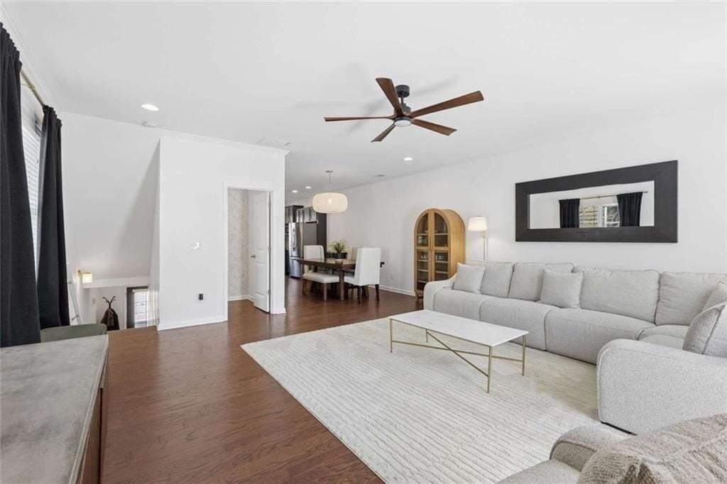 1326 Kingston Trl - Photo 7 of 47