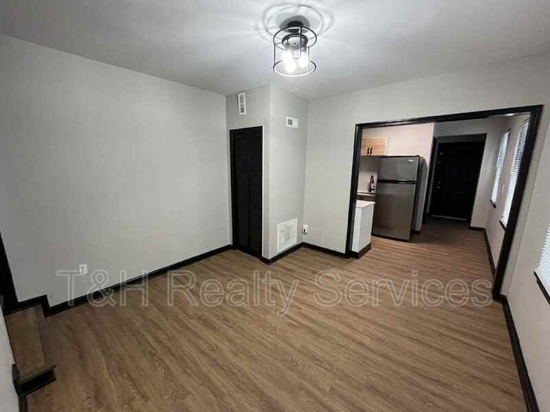 1409 S Alabama St - Photo 5 of 16