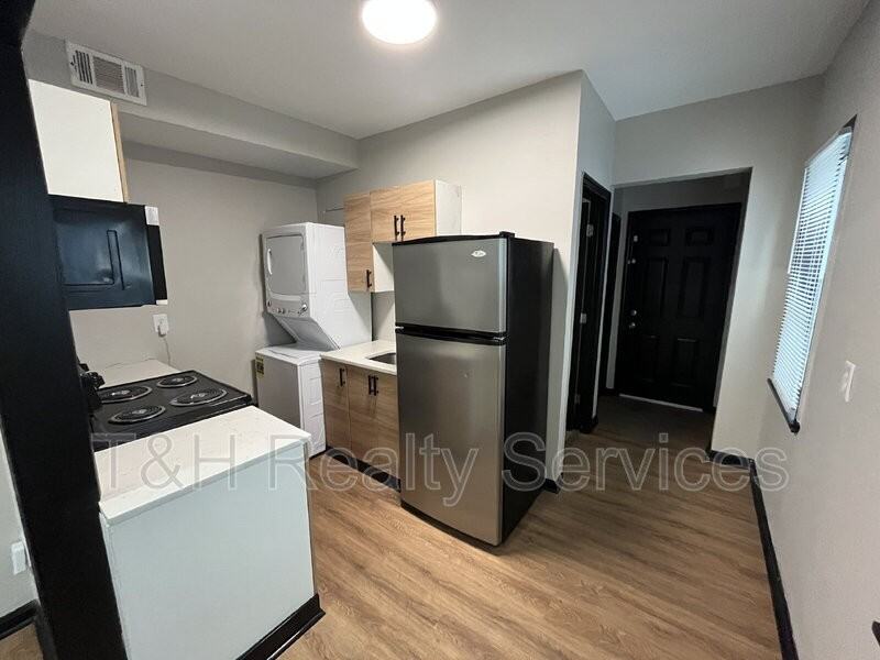 1409 S Alabama St - Photo 7 of 16