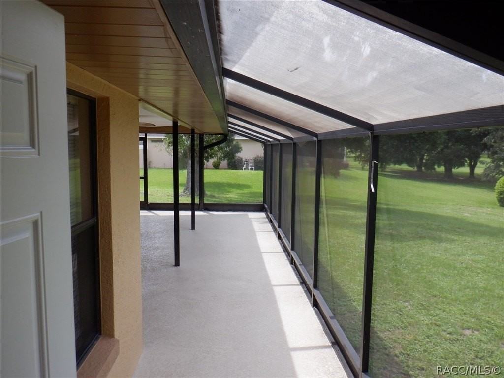 335 E Falconry Ct - Photo 4 of 29