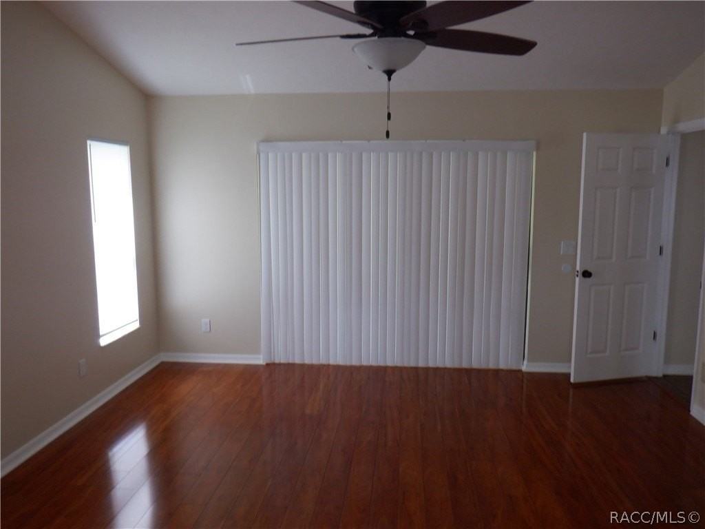 335 E Falconry Ct - Photo 7 of 29