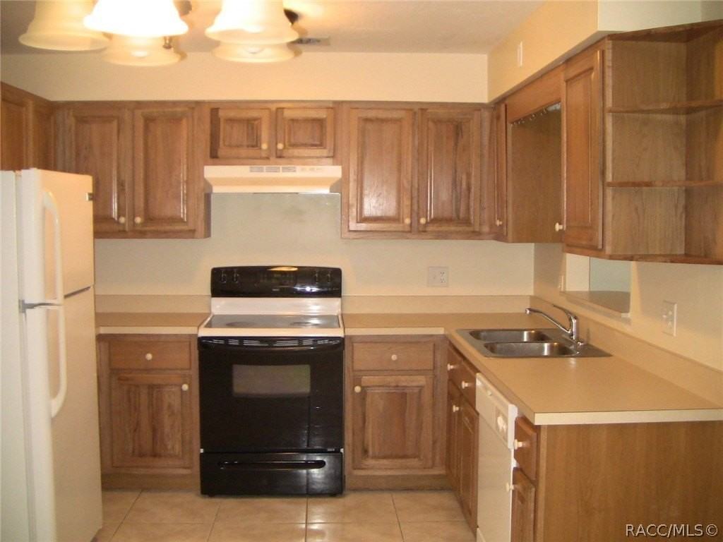 198 W Valerian Pl - Photo 3 of 16