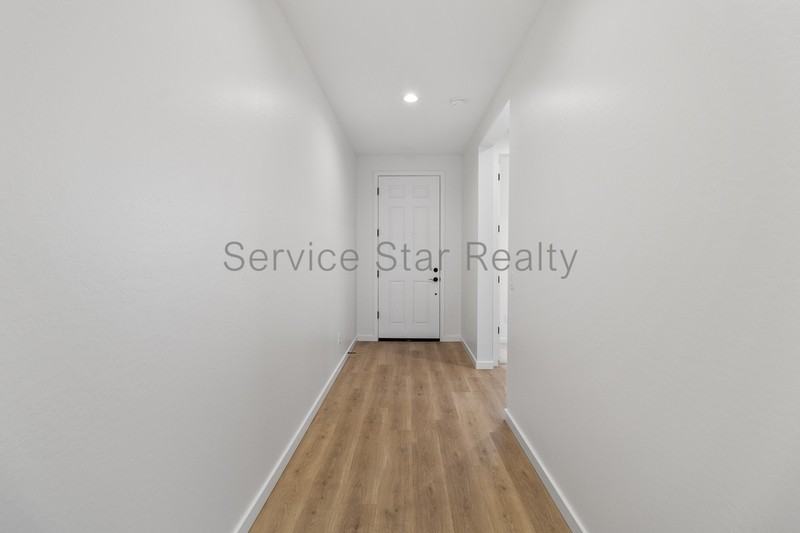 5029 W Roundhouse Rd - Photo 2 of 24