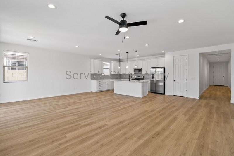 5029 W Roundhouse Rd - Photo 3 of 24