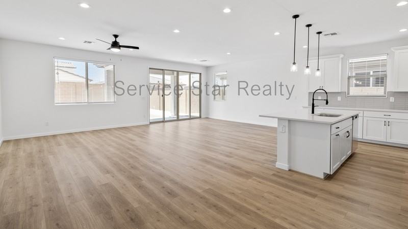 5029 W Roundhouse Rd - Photo 5 of 24