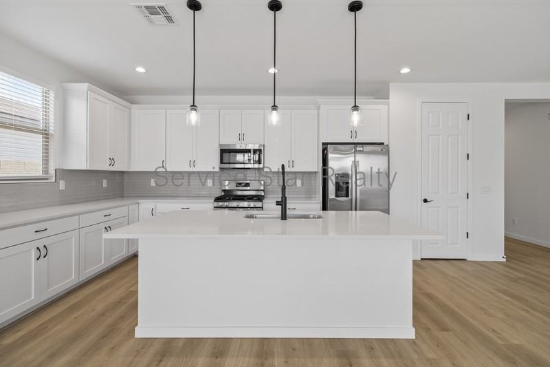 5029 W Roundhouse Rd - Photo 6 of 24