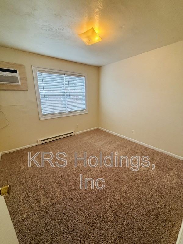 938 W Ocean View Ave #9 - Photo 3 of 9