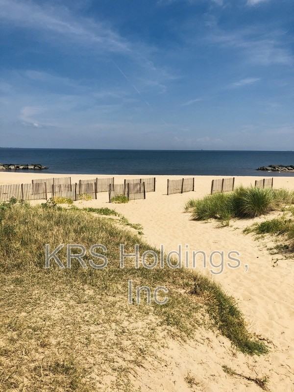 938 W Ocean View Ave #9 - Photo 7 of 9