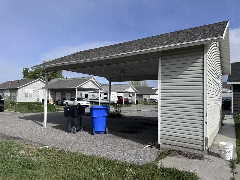 327 Nw - Photo 3 of 23