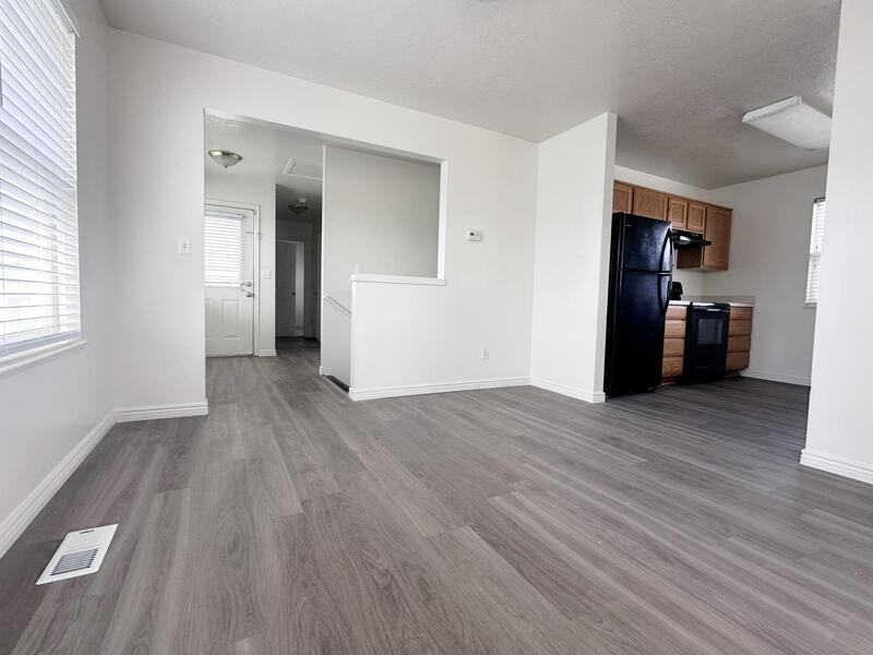 327 Nw - Photo 6 of 21