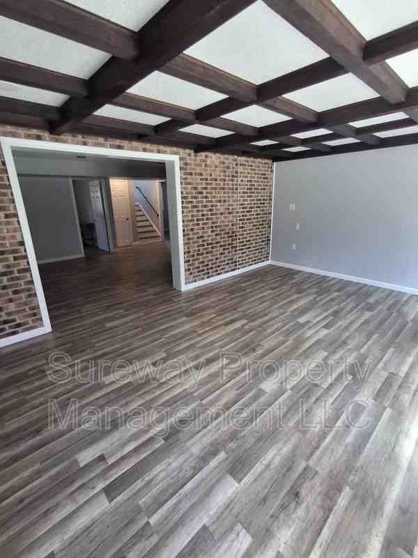 524 Larch Ave - Photo 7 of 7