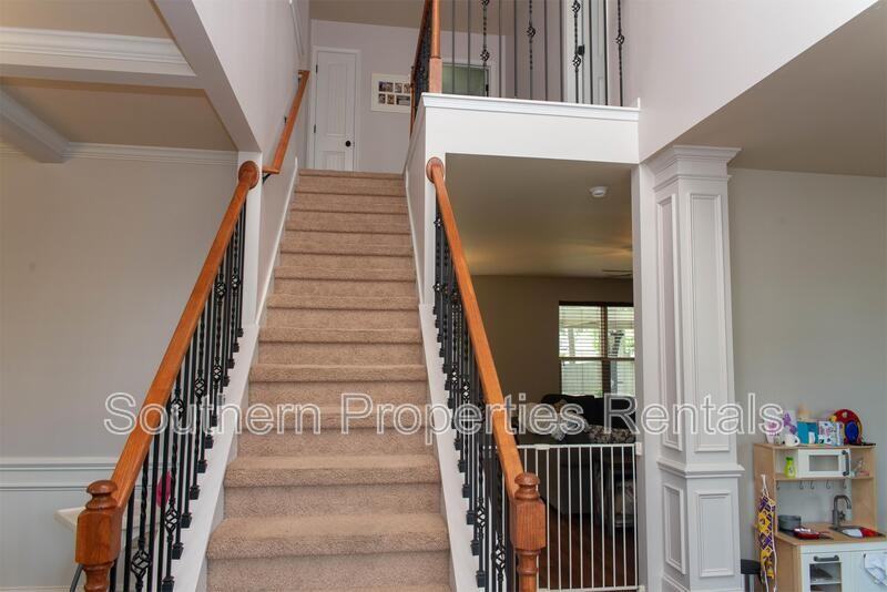 71 Skycroft Dr - Photo 3 of 48