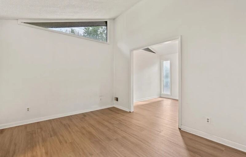 5227 Bush River Rd - Photo 2 of 9