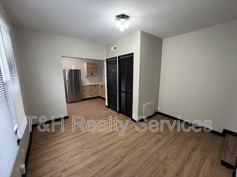 1407 S Alabama St - Photo 5 of 15