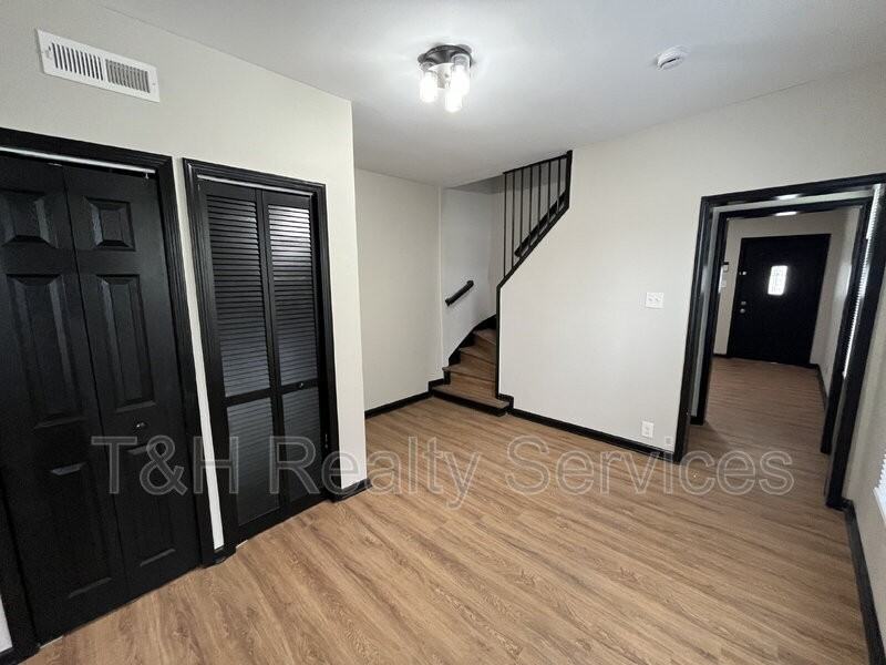 1407 S Alabama St - Photo 6 of 15