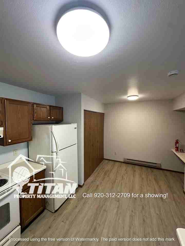 N7361 Spring St, Fond du lac - Photo 3 of 9