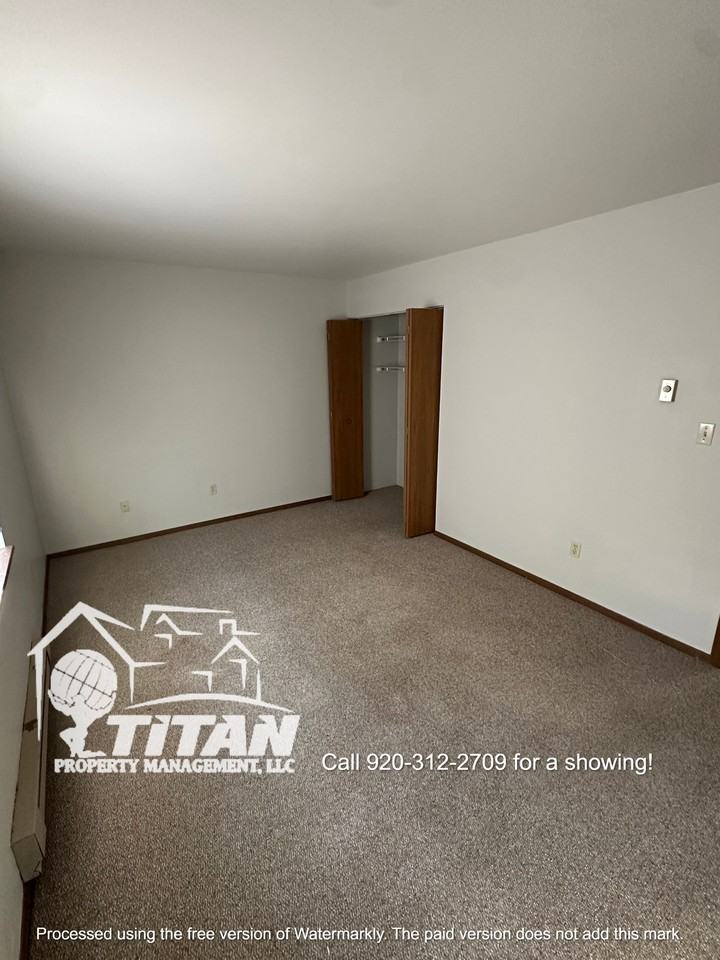 N7361 Spring St, Fond du lac - Photo 5 of 9