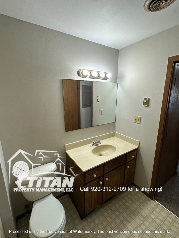 N7361 Spring St, Fond du lac - Photo 7 of 9