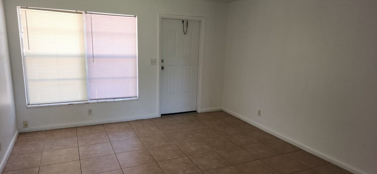 Oleander Drive, 407 - Photo 3 of 9