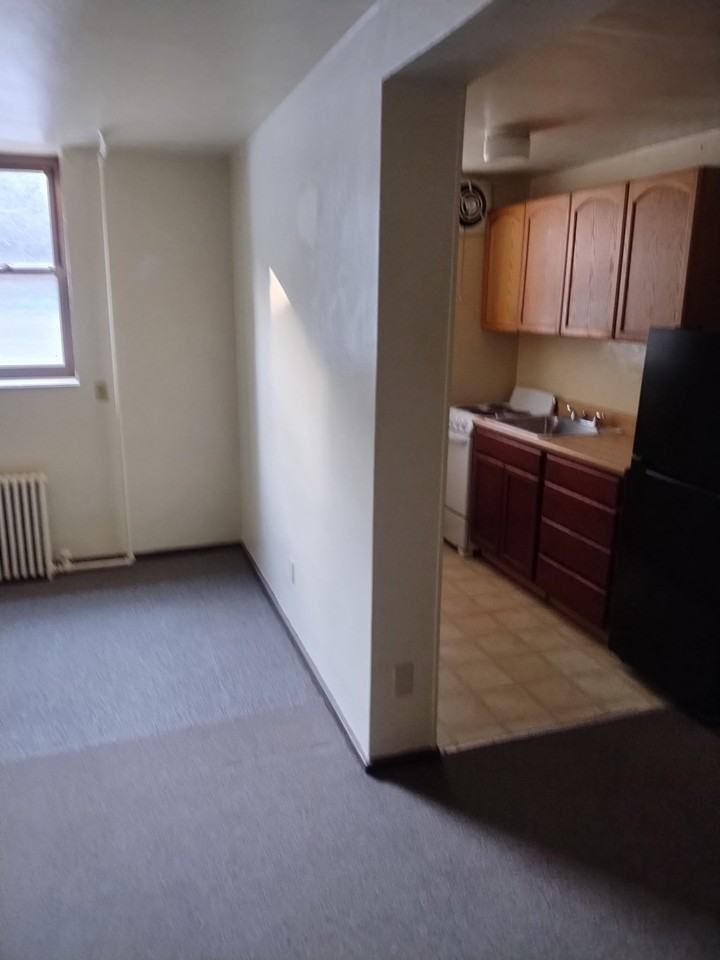 121 Mount Lebanon Boulevard - Photo 3 of 6