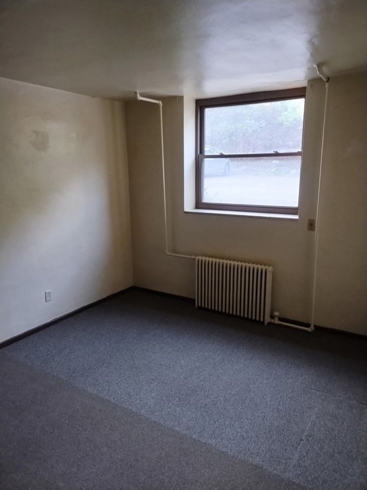 121 Mount Lebanon Boulevard - Photo 4 of 6