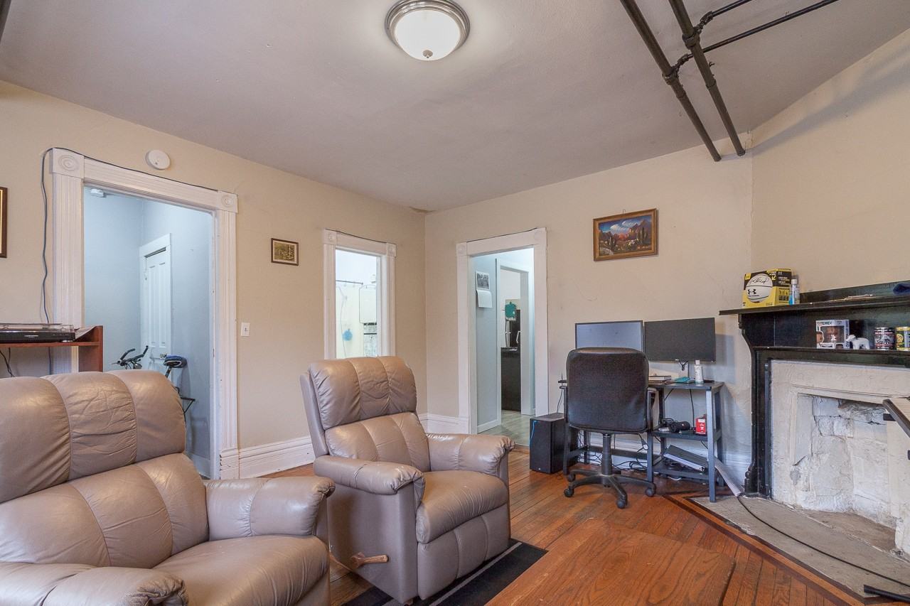 313 East Mifflin Street - Photo 2 of 13