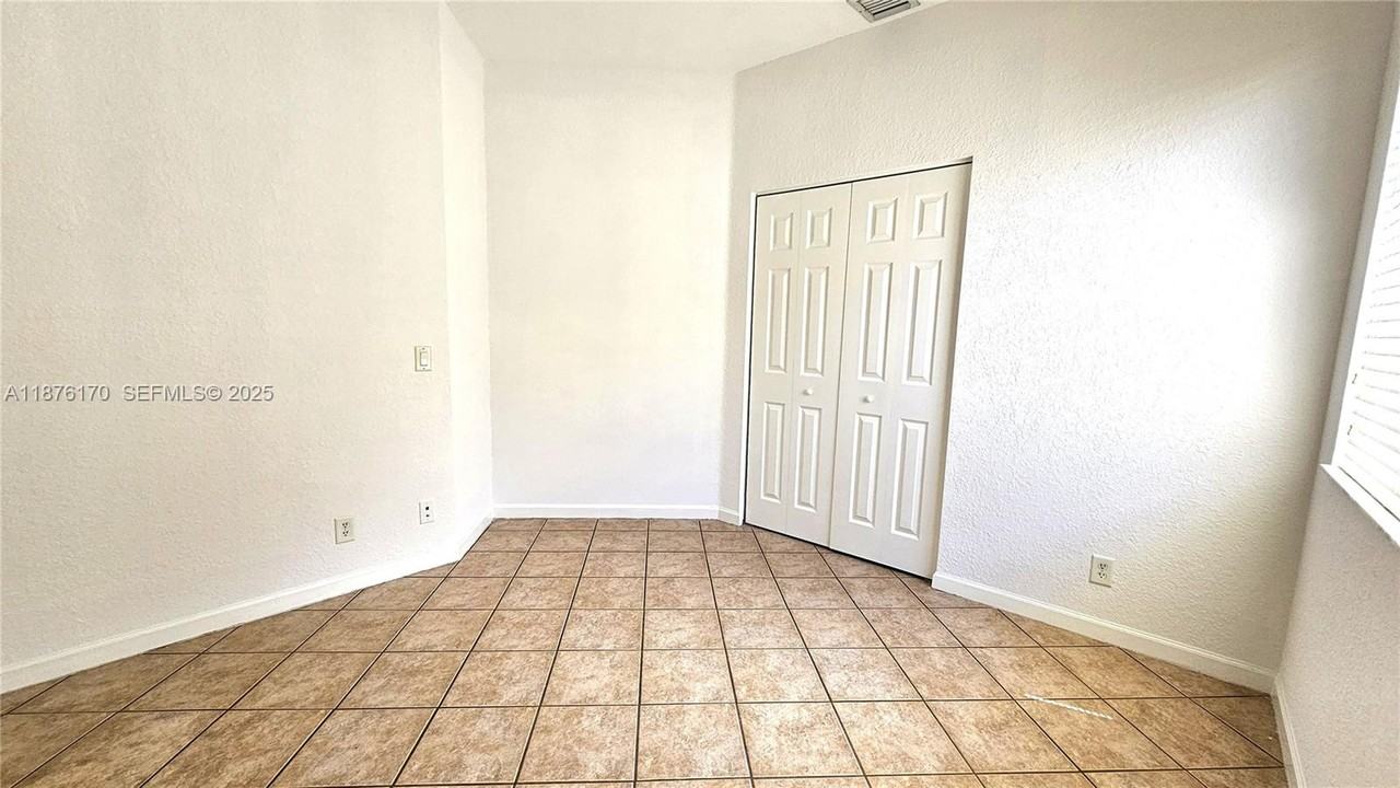 686 Conservation Drive - Photo 3 of 18