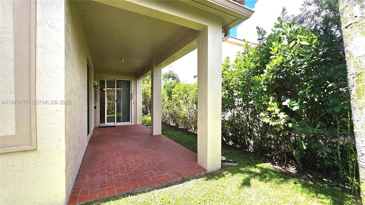 686 Conservation Drive - Photo 6 of 18