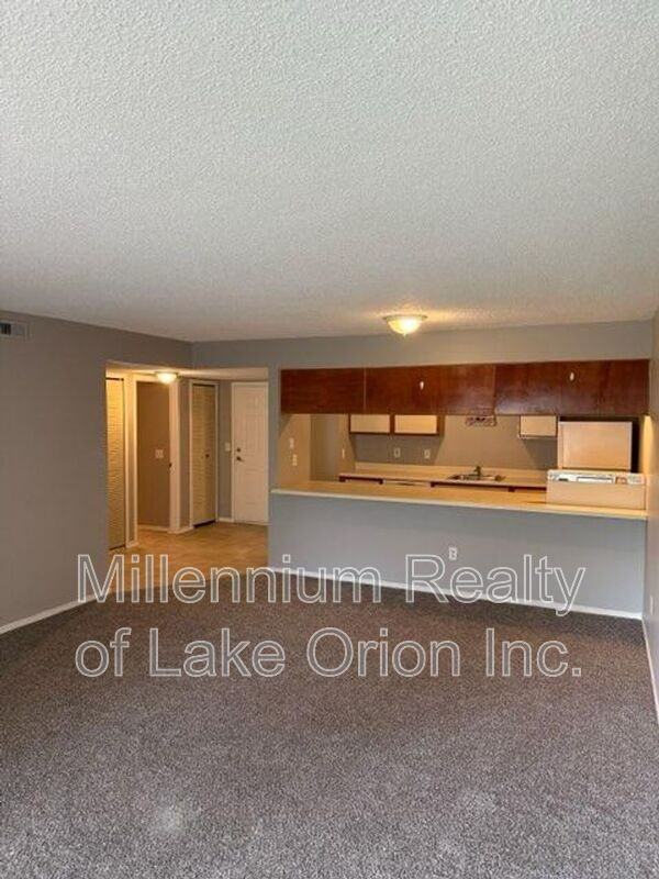 25 Louck St #5 - Photo 5 of 9
